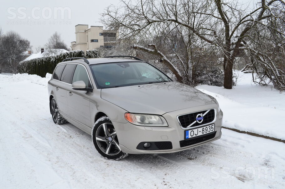 Volvo V70; D3; Xenon; Automāts; 5.cilindri; 2.0d;Webasto