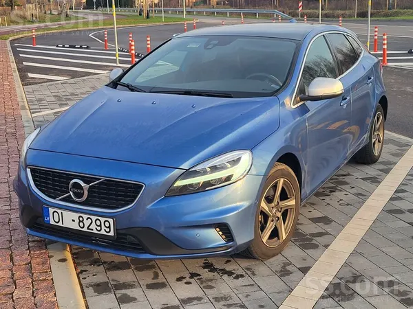 Volvo Piedāvājam Volvo V40 R Design. Nav lietots Latvijā