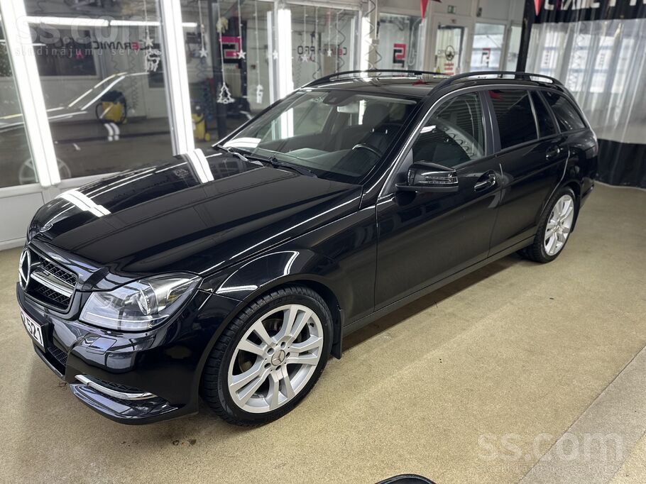 Pārdod Obsidian Black Mercedes-Benz C-Class (W204) Universal 2012g.
Tikk