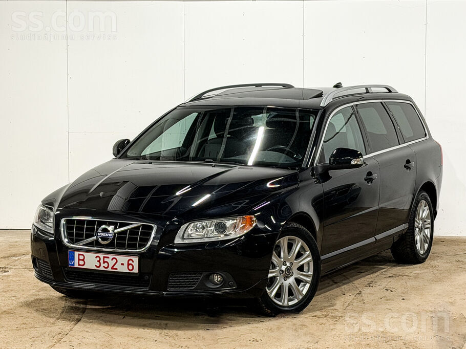 Volvo Mehāniskā ātrumkārba/Summum komplektācija. Uzticam
