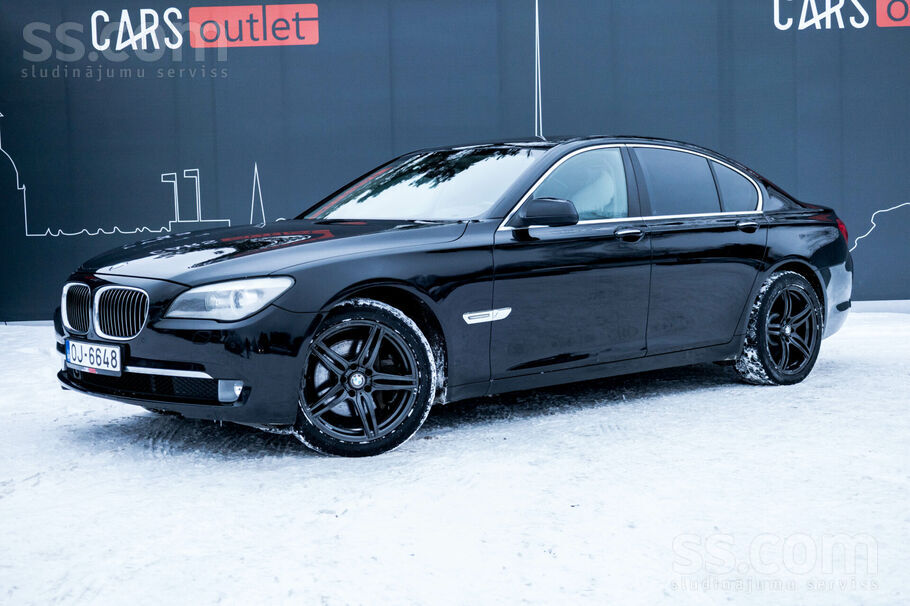 BMW BMW 730 ar 3.0 litru dīzeļdzinēju un automātisko t