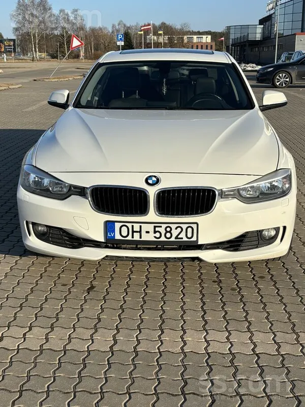 BMW Maina Iespējāma Abas Puses. Bmw 328 I F30. , 240hp