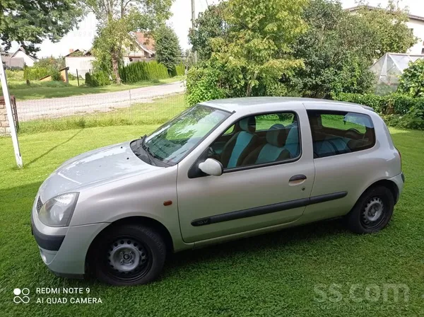 Renault Clio - 1