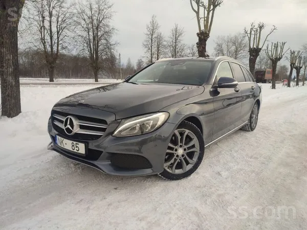 Mercedes Pārdod labu auto kurš iegūldījumus neprasa. Labais