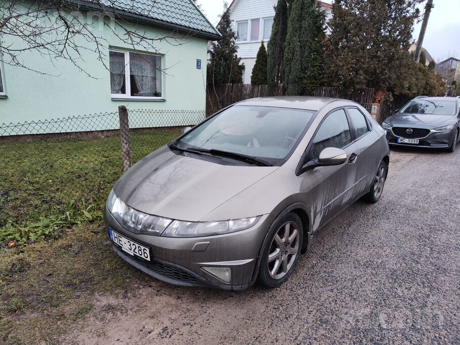 Pārdod Honda Civic 2008 ar mazu izsekojamu nobraukumu 158 600km. Pirkta Latv