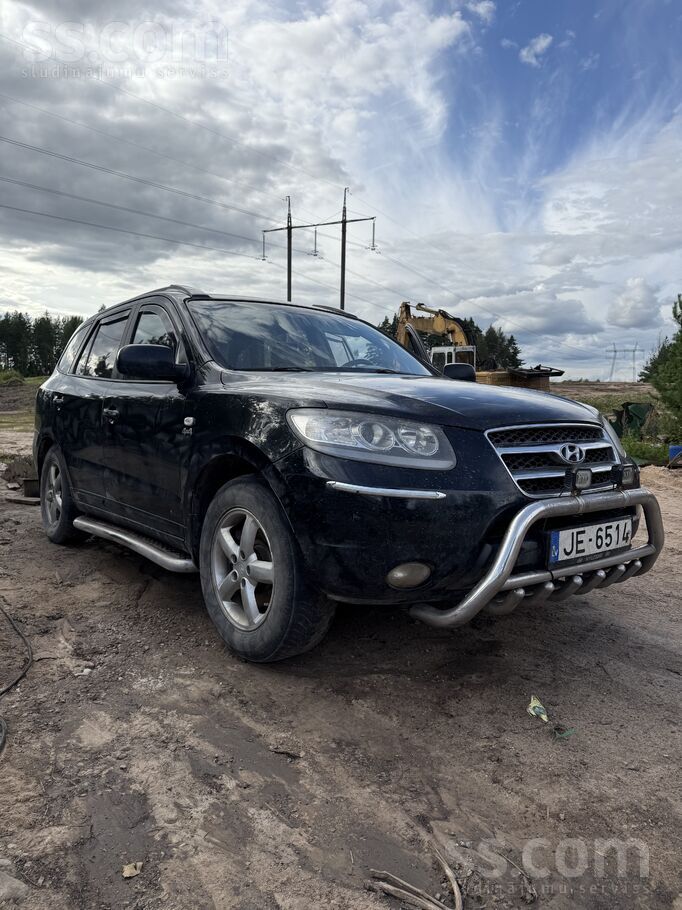 Hyundai Pārdodu Hyundai Santa Fe, ejošā stāvoklī, plašāka