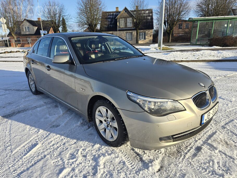 BMW Pārdodu savu ģimenes auto BMW 530d 173kw Edition E