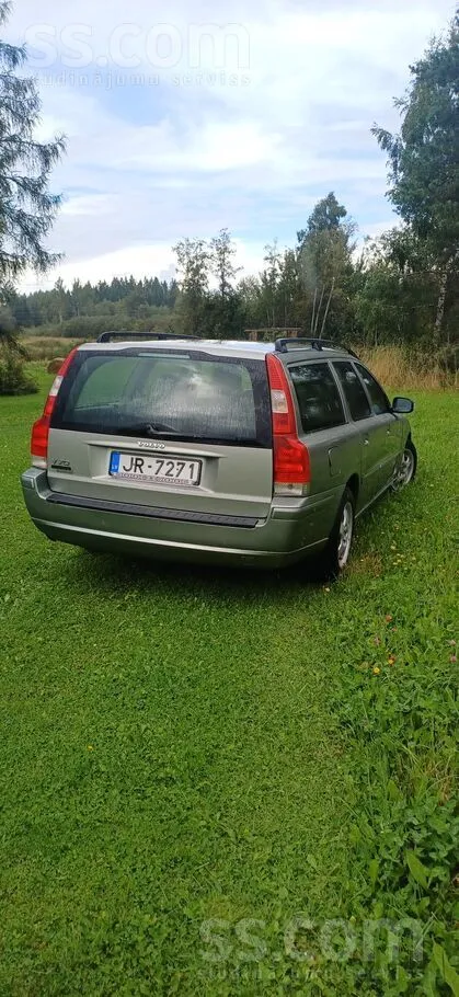 Volvo V70 - 1