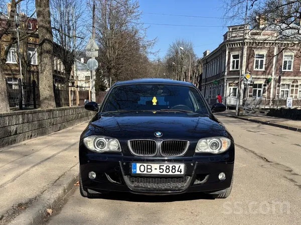 BMW Pārdodu koptu BMW 120i, oriģinālā rūpnīcas M-paka,