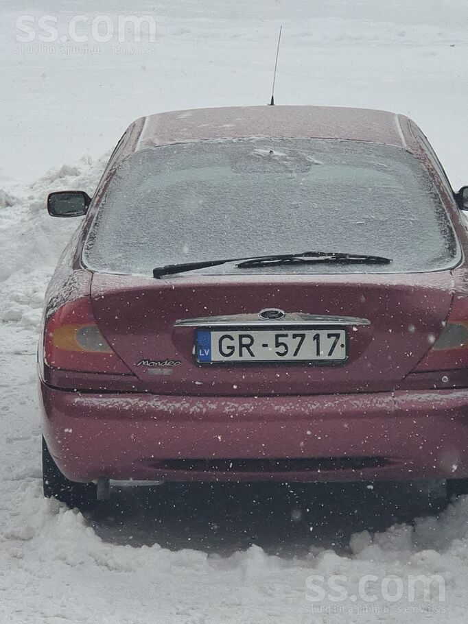 Ford Pārdodu mašīnu ļoti labā stāvoklī ar tehnisko apsk