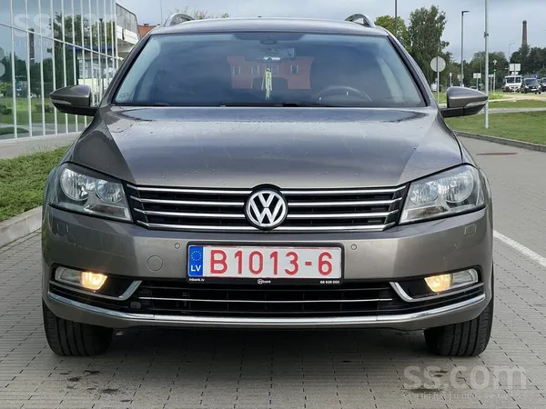 Volkswagen Passat (B7) - 1