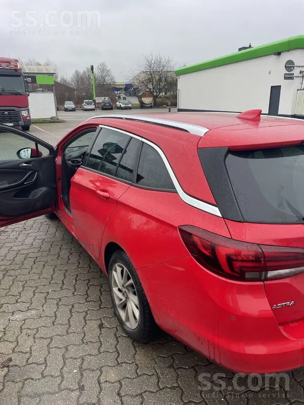 Opel Tiek tirgota mašina ar ļoti labu komplektāciju inf