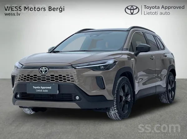 Toyota Praktiski jauns Auto. 