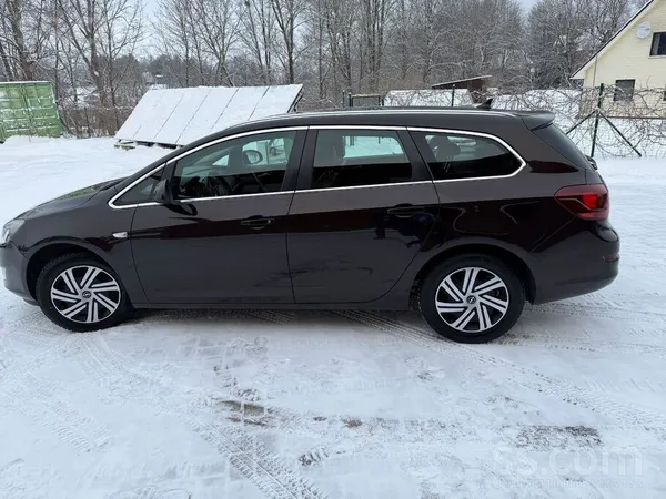 Opel Pardod Opel Astra Sports Tourer 180 p/s. Reģistrēt