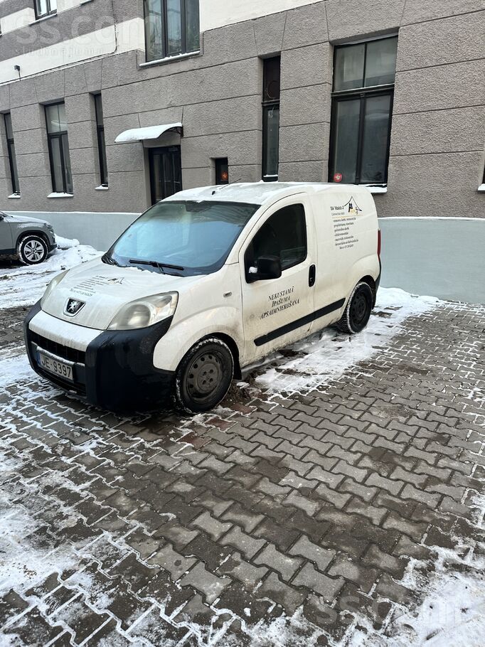 Peugeot Auto braucams. Jāmaina bāka un sādi tādi sīkumi. N