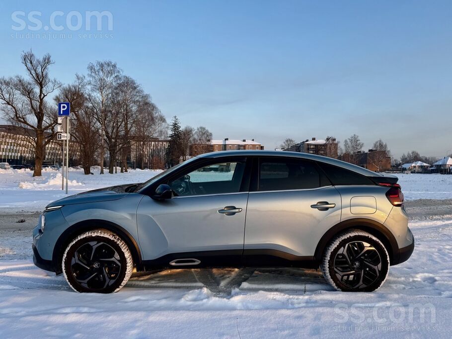 Продаю свой автомобиль в прекрасном состоянии.
Машина ухоженная, полностью