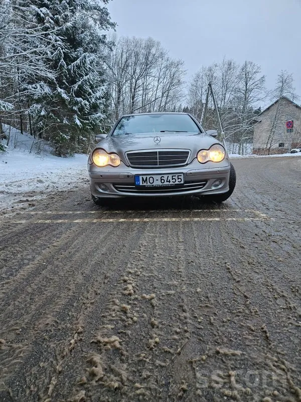 Mercedes Pārdodu braucamu autiņu, svaiga skate