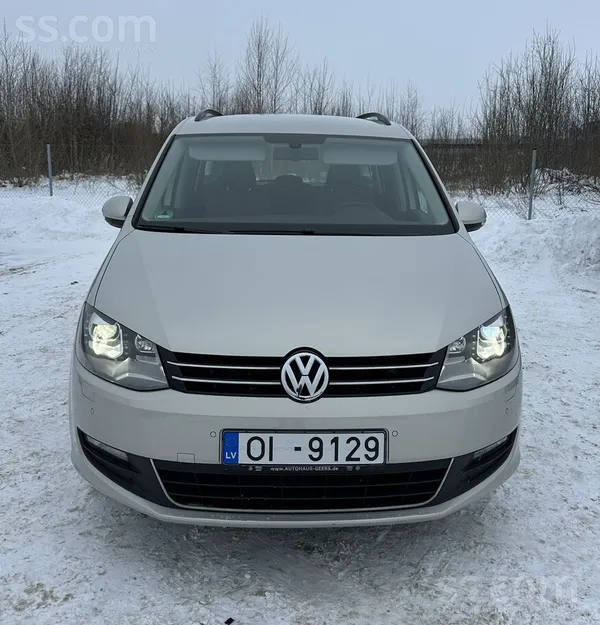 Volkswagen Pārdod VW Sharan, 5 sēdvietu, Ievelkama piekabes ā