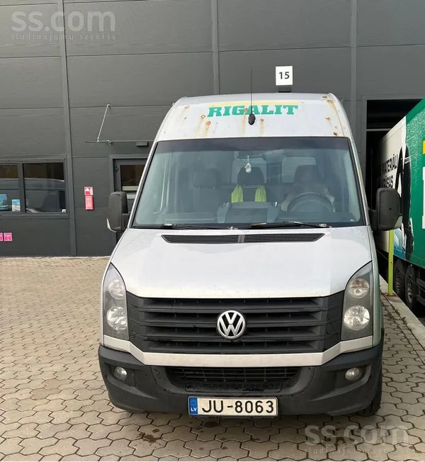 Volkswagen Uzņēmums pārdod kravas mikroautobusu VW Crafter 20