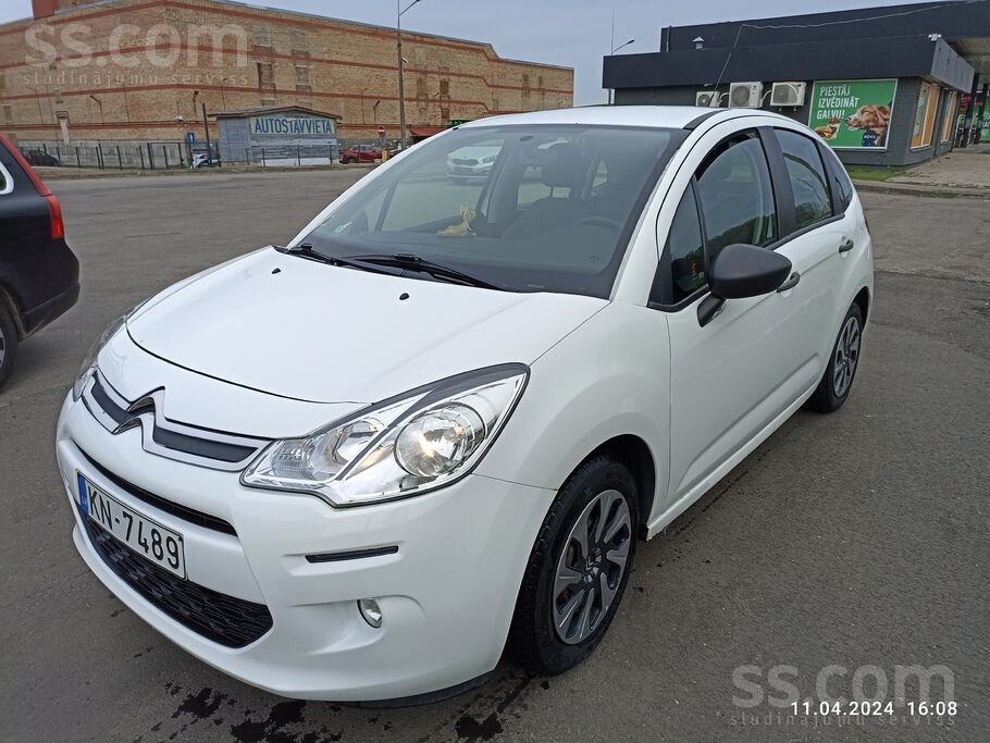 Citroen Машинка очень простая и недорогая в обслуживании. 