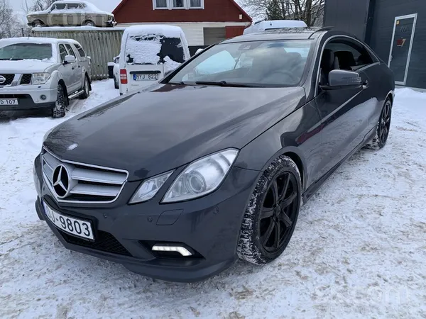 Mercedes Latvijā nav ekspluatēta, teicamā tehniskā un vizuā