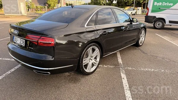 Audi A8, 2015. gada decembris, 3, 0 dīzelis. Ideālā stā