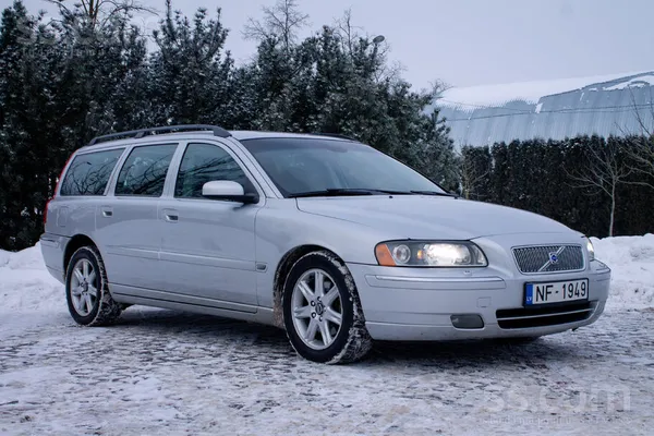 Volvo Pārdodu volvo V70 2.4D (120Kw/163Zs) Pilnpiedziņa 