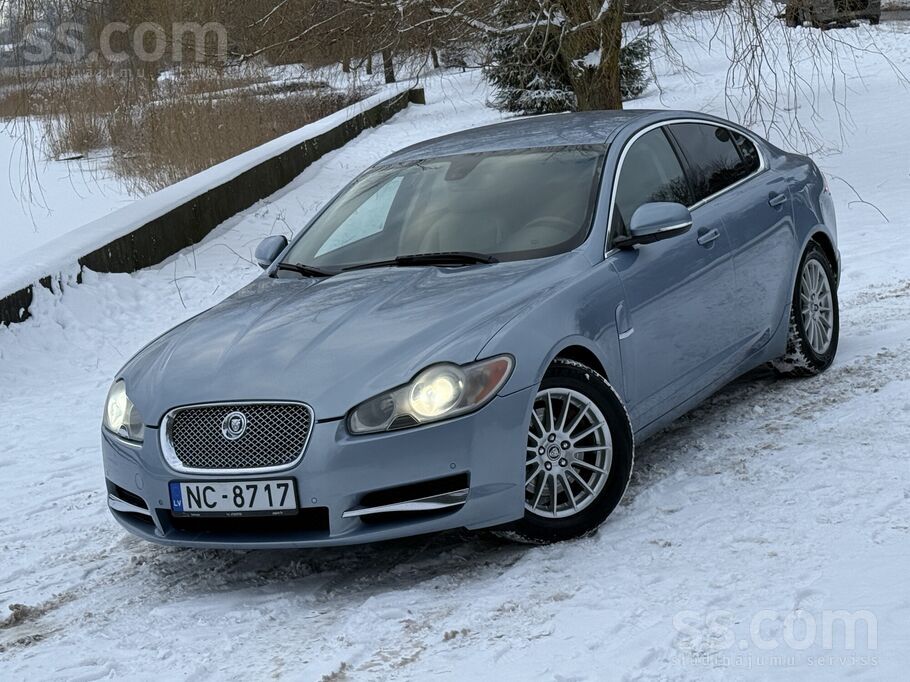 Jaguar Pardodu Jaguar XF 3.0D-177Kw motoru. Ir bijis vien