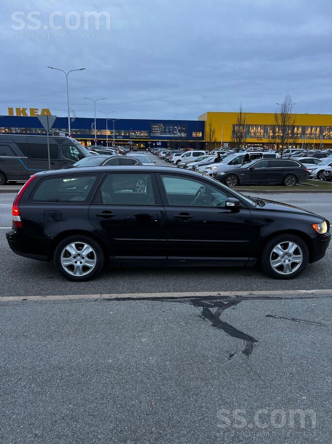Volvo Pārdodu Volvo V50 2.0 Dīzelis 100kw / 136zs, mehān