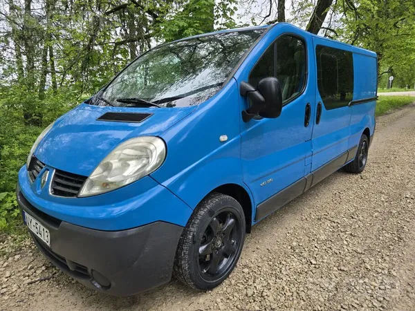 Renault Sīkāk pa tel