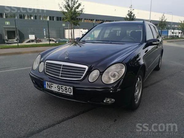 Mercedes E200 - 1