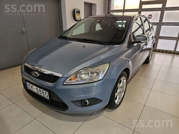 Ford Auto tirdzniecības uzņēmums piedāvā. 