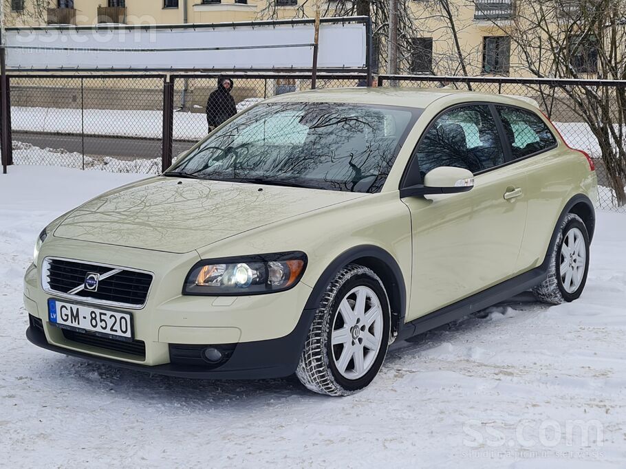 Продаём Volvo C30. Автомат. Машина в прекрасном состоянии, куплена новая в Л