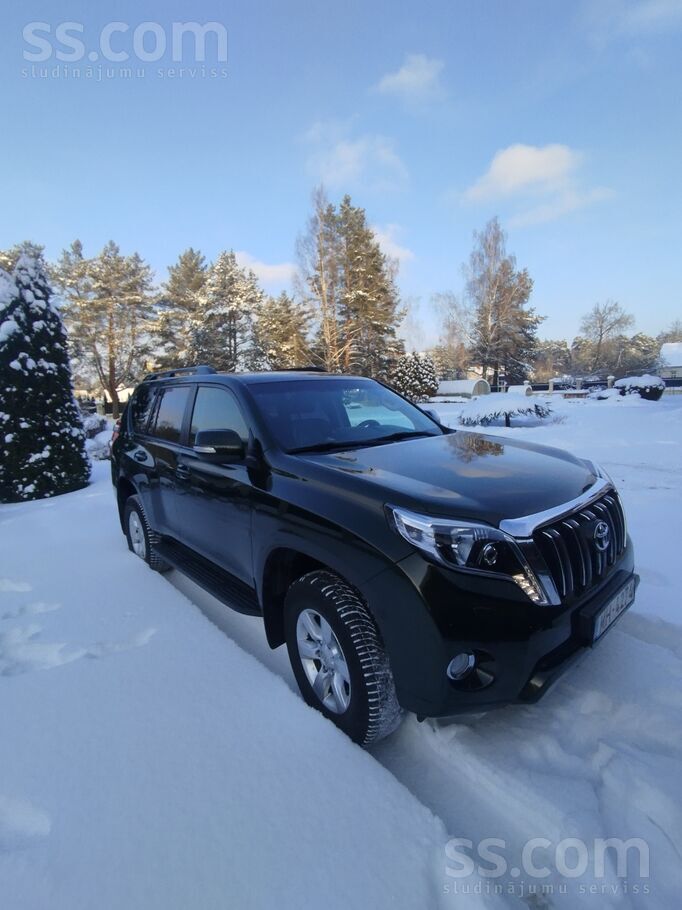 Toyota Продаётся надёжный и комфортный внедорожник Toyota