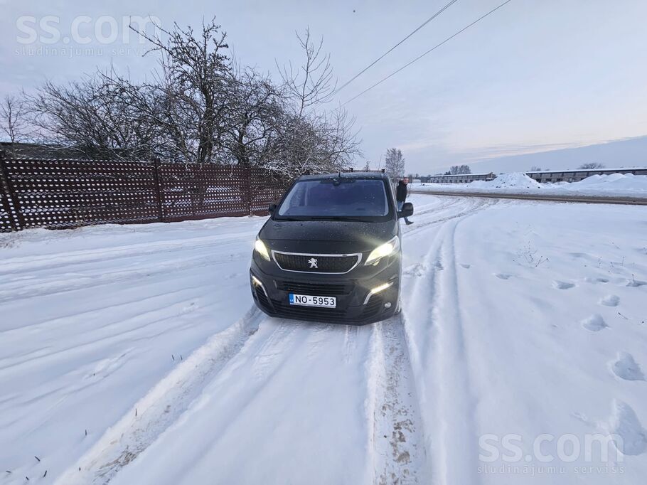 Tirgojū ideālu prēmim klases Peugeot Expert Traveller
Visas eļļas un filti