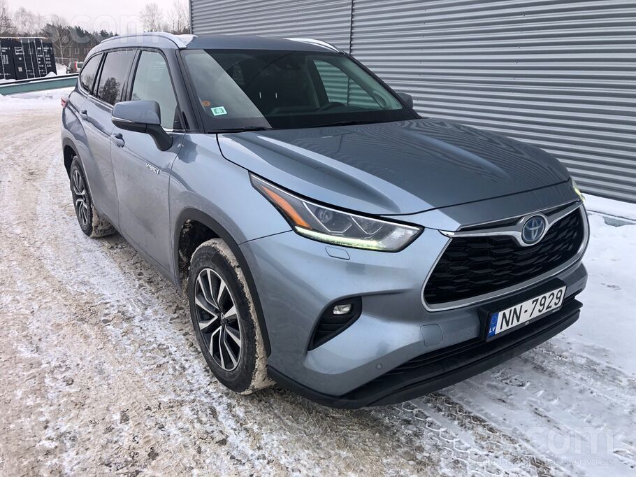 Pārdod premium klases labi aprīkotu Toyota Higlander 7-seat Suv 2, 5 Hybrid.