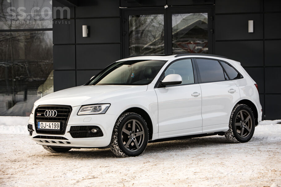 Audi Pārdod Audi Sq5 teicamā tehniskā un vizuālā stāvok