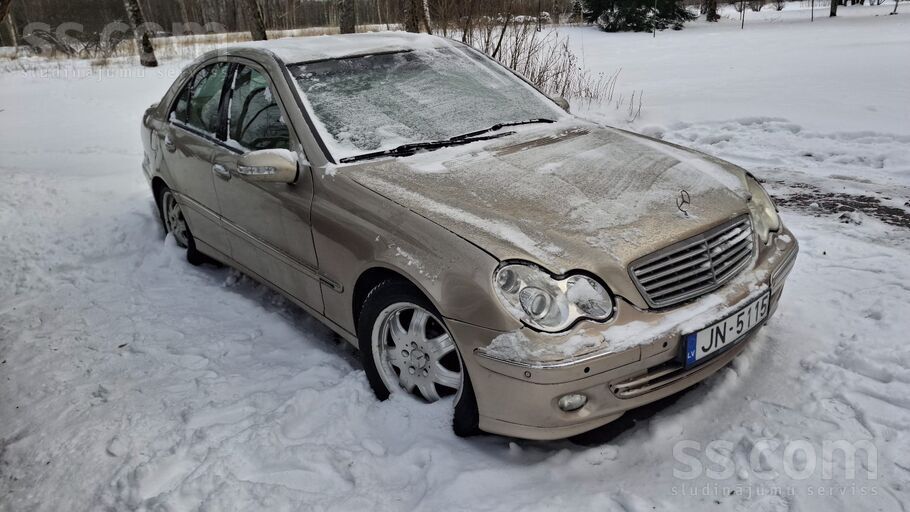 Mercedes Pārdodu. 1, 8 benz, bez kompresora. Automāts. Dzin