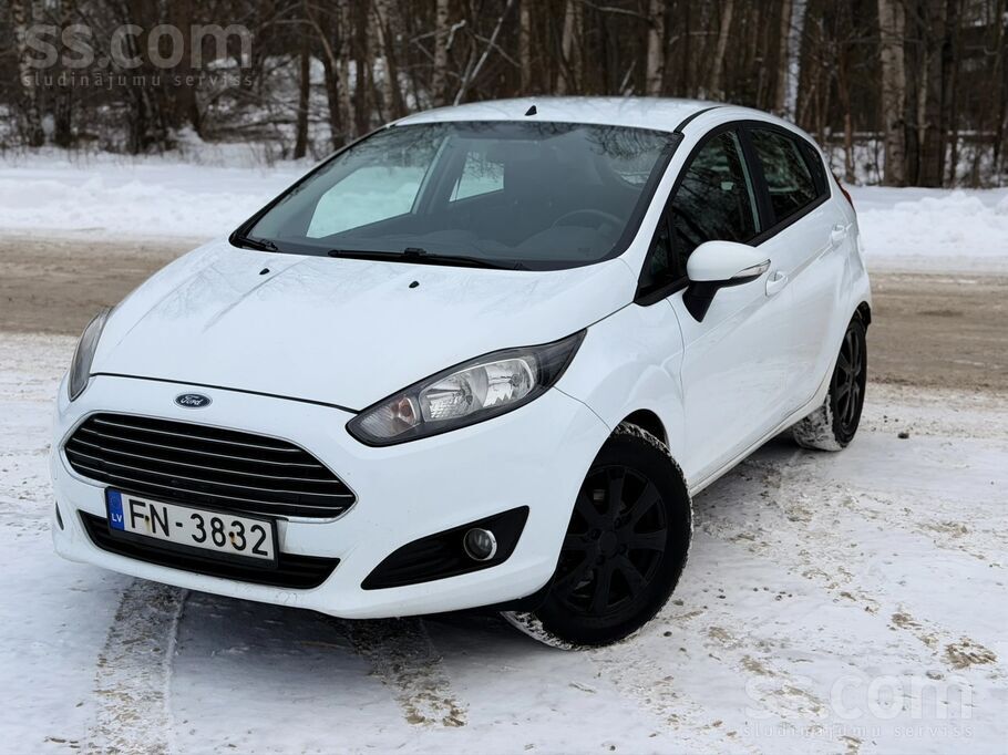 Ford Pārdod dinamisku un ļoti ekonomisku Ford Fiesta (2