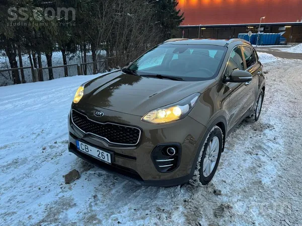 KIA Ļoti labā vizuālā un tehniskā stāvoklī, neprasa ne