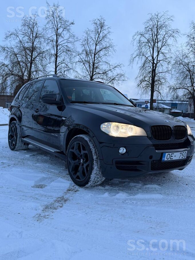 BMW Pārdod BMW X5, 2010 gada izlaiduma. 