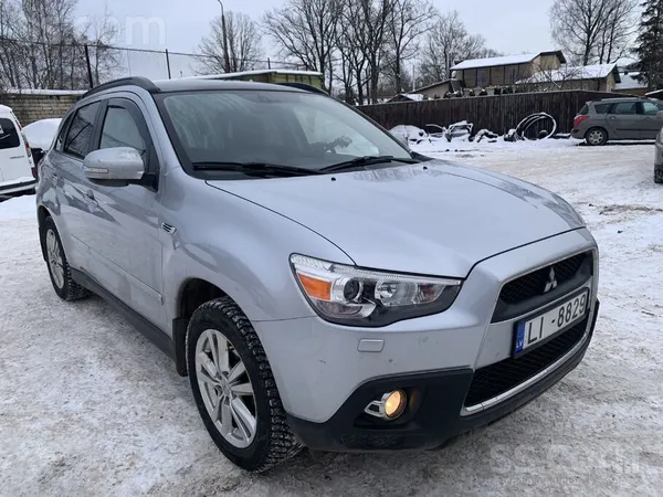 Mitsubishi Auto teicamā tehniskā un vizuālā stāvoklī. Viena n
