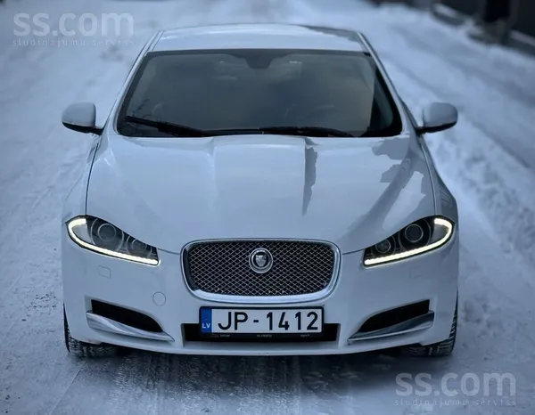 Jaguar XF