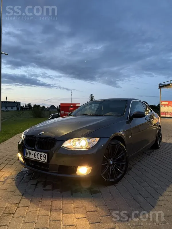 BMW Pardodu BMW 325 160kw Dzinējs darbojas lieliski, v