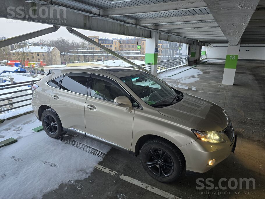 Rx450H labā tehniskā stāvoklī. Krāsa - satīna kašmira metālika (4U7), projek