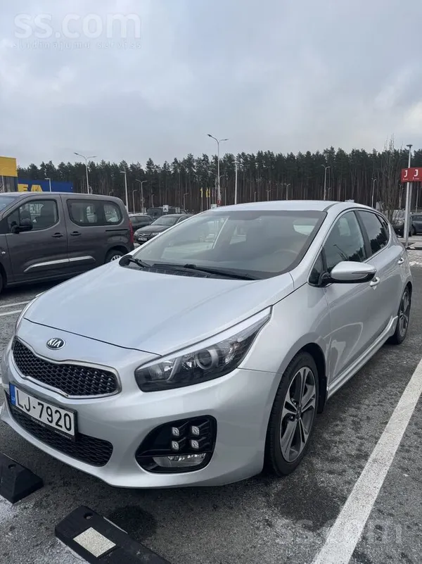 KIA Без спешки продаю шикарный автомобиль со спортивны