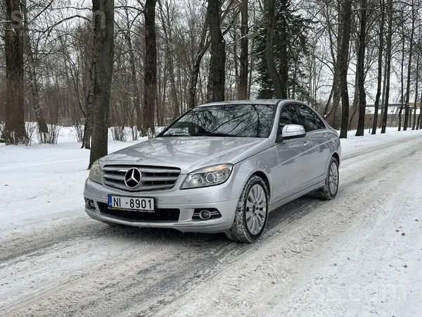 Mercedes Pārdošanā Mercedes C230 2.5 benzīns ar automātisko