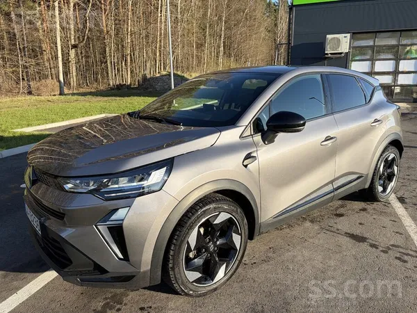 Renault Tiek pārdot mazlietots un ļoti dinamisks auto. 