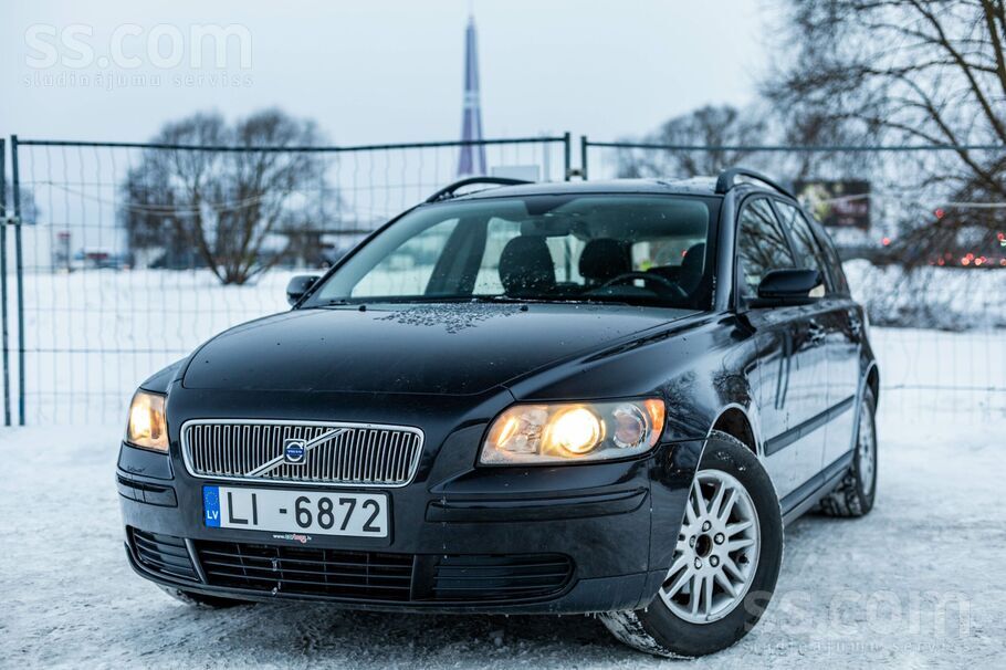 Volvo Volvo V50 ar 1.6 dīzeļdzinēju un manuālo ātrumkārb