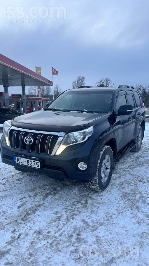Toyota Automašīna iegādāta Latvijā pie oficiālā dīlera. U